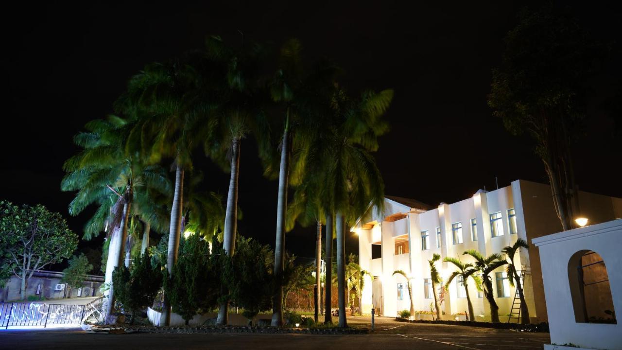 Super White Taitung Exterior photo
