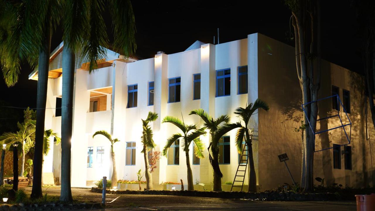 Super White Taitung Exterior photo